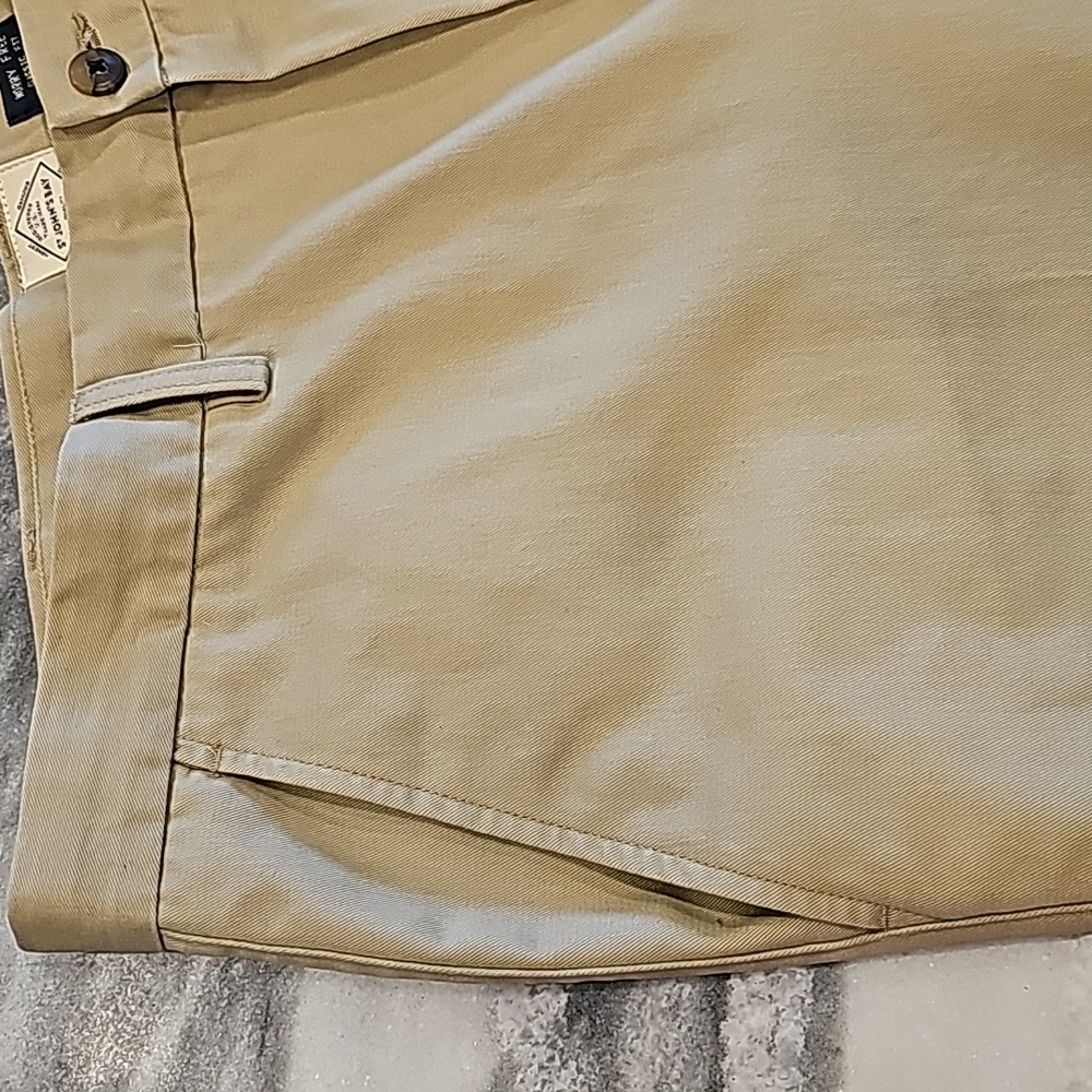 St. John's Bay Khaki Chinos 38x30 Classic Fit Worry Free Flat Front Work Comfort - Picture 3 of 6